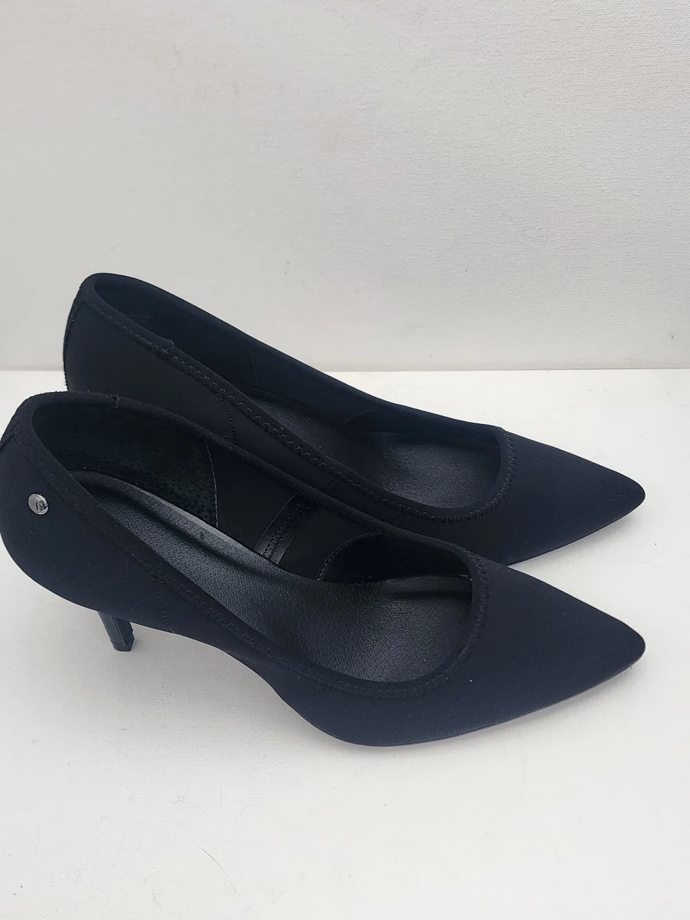 Simply Vera Wang Black Pointed-Toe Mid Heel Pumps for Women